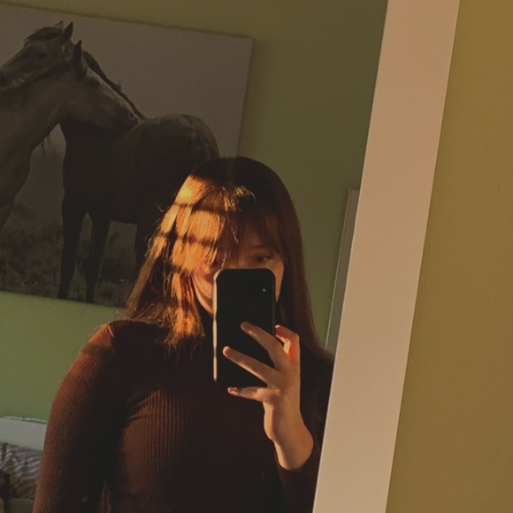 Meet your Posher, Ava - Picture 1 of 1